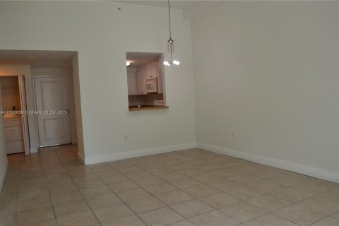 Condo in Miami, Florida, 1 bedroom  № 1242446 - photo 28