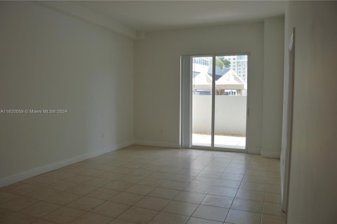 Condo in Miami, Florida, 1 bedroom  № 1242446 - photo 27