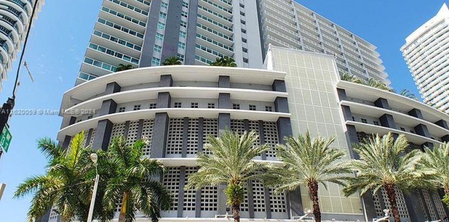 Condo in Miami, Florida, 1 bedroom  № 1242446