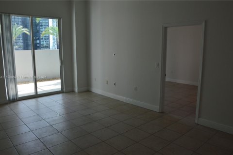 Condo in Miami, Florida, 1 bedroom  № 1242446 - photo 16