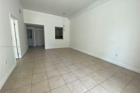 Condo in Miami, Florida, 1 bedroom  № 1242446 - photo 6