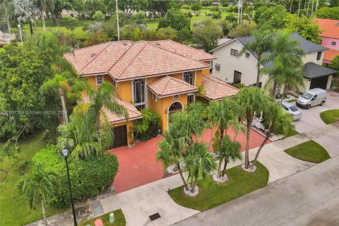 Villa ou maison à vendre à Miami, Floride: 4 chambres, 356.28 m2 № 1367008 - photo 2