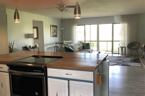 Condo in Jupiter, Florida, 1 bedroom  № 989431 - photo 19