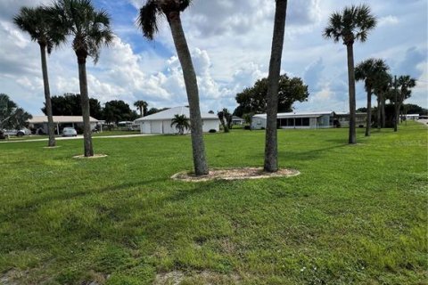 Terreno en venta en Okeechobee, Florida № 1366063 - foto 2