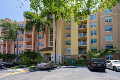 Condo in Aventura, Florida, 2 bedrooms  № 9336 - photo 3