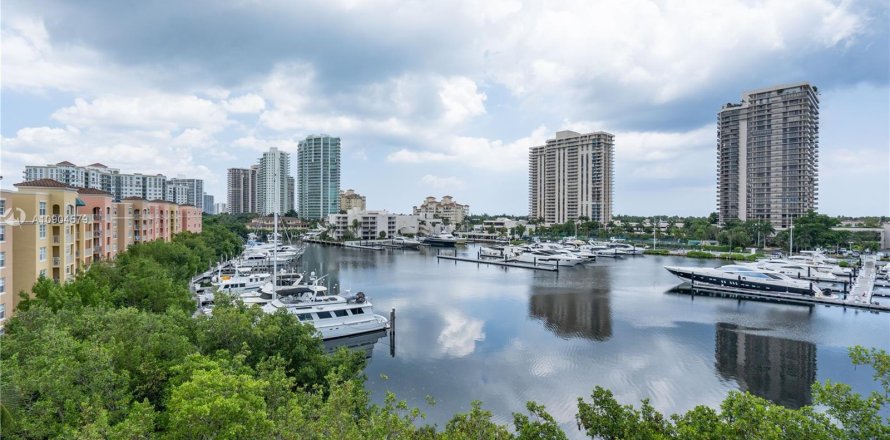 Condo à Aventura, Floride, 2 chambres  № 9336