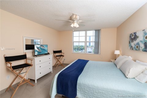 Copropriété à louer à Aventura, Floride: 2 chambres, 109.62 m2 № 9336 - photo 10