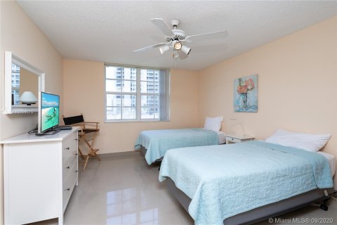 Copropriété à louer à Aventura, Floride: 2 chambres, 109.62 m2 № 9336 - photo 12