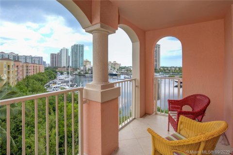 Condominio en alquiler en Aventura, Florida, 2 dormitorios, 109.62 m2 № 9336 - foto 16