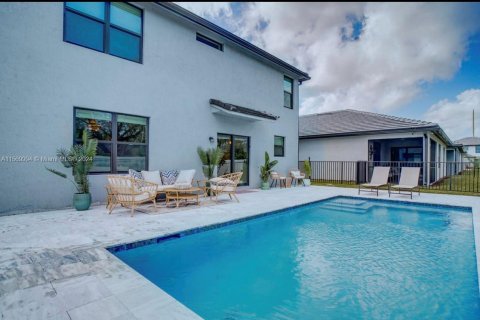 Villa ou maison à vendre à Lauderdale Lakes, Floride: 4 chambres, 213.58 m2 № 1119542 - photo 6