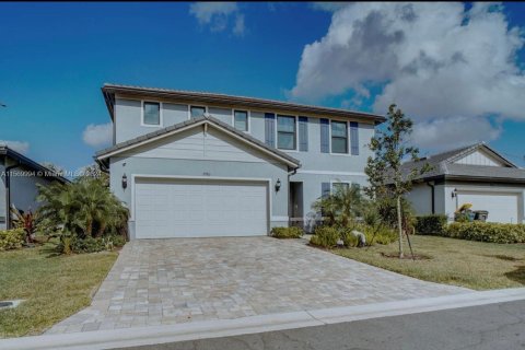 Villa ou maison à vendre à Lauderdale Lakes, Floride: 4 chambres, 213.58 m2 № 1119542 - photo 1