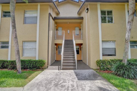 Copropriété à vendre à Coral Springs, Floride: 3 chambres, 88.26 m2 № 1155108 - photo 1