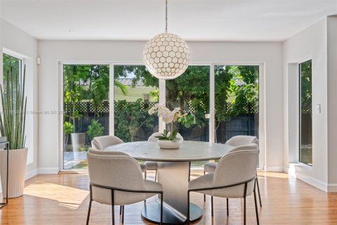 Casa en venta en Miami, Florida, 3 dormitorios, 179.86 m2 № 1429634 - foto 9