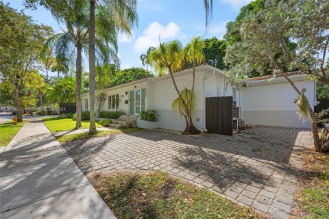 Casa en venta en Miami, Florida, 3 dormitorios, 179.86 m2 № 1429634 - foto 22