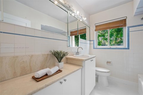 Casa en venta en Miami, Florida, 3 dormitorios, 179.86 m2 № 1429634 - foto 19