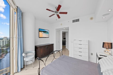 Condo in Fort Lauderdale, Florida, 2 bedrooms  № 1407833 - photo 23