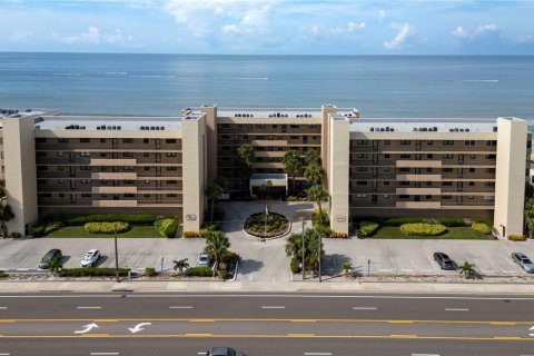 Condominio en venta en Madeira Beach, Florida, 2 dormitorios, 102.19 m2 № 1375216 - foto 1