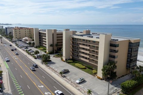 Condominio en venta en Madeira Beach, Florida, 2 dormitorios, 102.19 m2 № 1375216 - foto 3