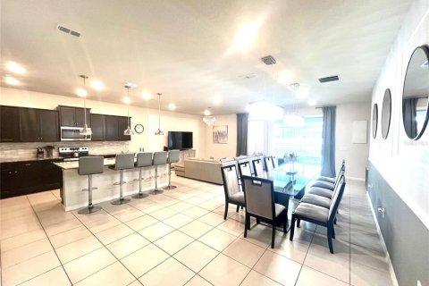 Casa en venta en Davenport, Florida, 10 dormitorios, 408.68 m2 № 1314640 - foto 9