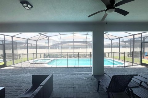 Casa en venta en Davenport, Florida, 10 dormitorios, 408.68 m2 № 1314640 - foto 28