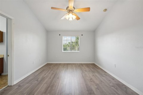 Townhouse in Tampa, Florida 2 bedrooms, 130.99 sq.m. № 1312702 - photo 13