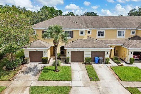 Touwnhouse à vendre à Tampa, Floride: 2 chambres, 130.99 m2 № 1312702 - photo 2