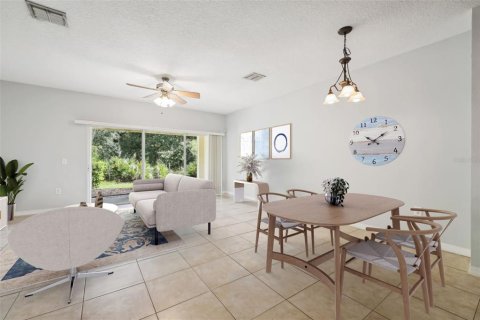 Touwnhouse à vendre à Tampa, Floride: 2 chambres, 130.99 m2 № 1312702 - photo 4