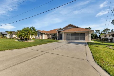 Villa ou maison à vendre à Punta Gorda, Floride: 4 chambres, 233.18 m2 № 1190734 - photo 3