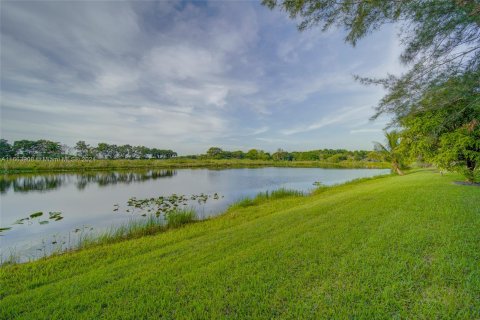 Villa ou maison à vendre à Pembroke Pines, Floride: 4 chambres, 228.54 m2 № 1381746 - photo 16