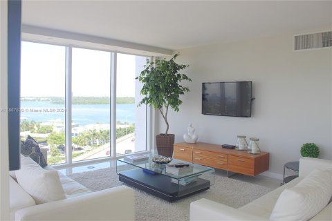 Condo in Bal Harbour, Florida, 2 bedrooms  № 1389745 - photo 7