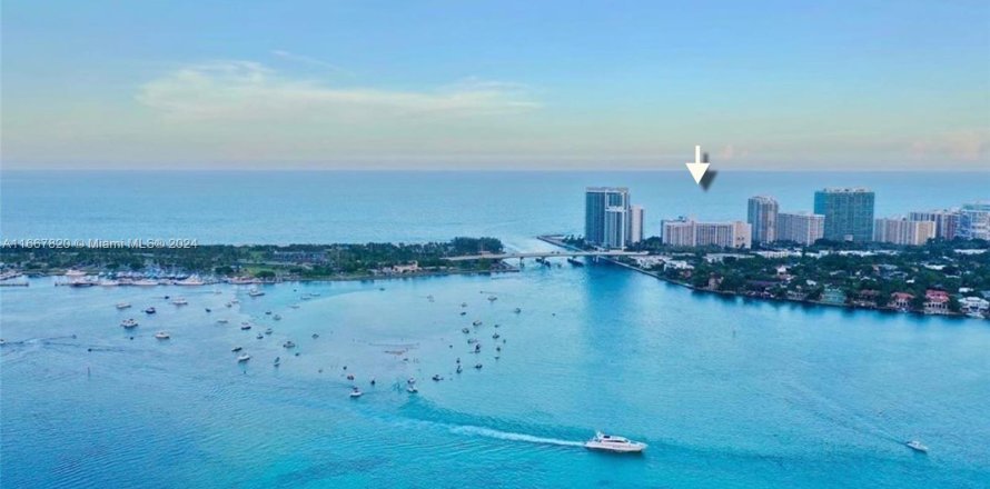 Condo in Bal Harbour, Florida, 2 bedrooms  № 1389745