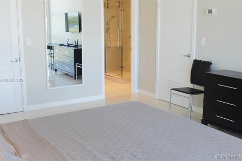 Condo in Bal Harbour, Florida, 2 bedrooms  № 1389745 - photo 14