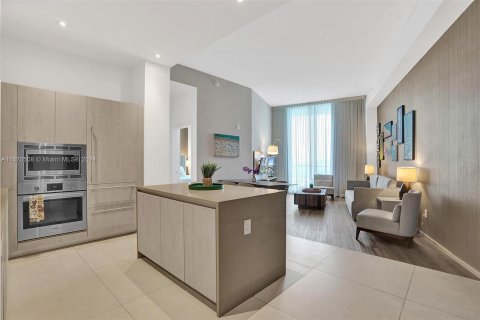 Condo in Hollywood, Florida, 1 bedroom  № 1389697 - photo 8