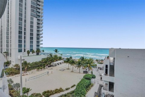 Condominio en venta en Hollywood, Florida, 1 dormitorio, 74.51 m2 № 1389697 - foto 19