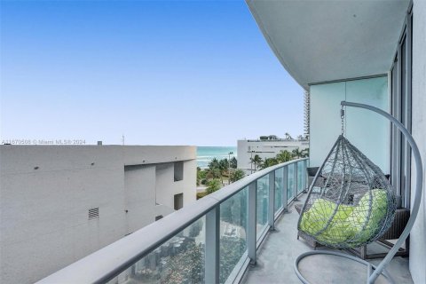 Condo in Hollywood, Florida, 1 bedroom  № 1389697 - photo 20