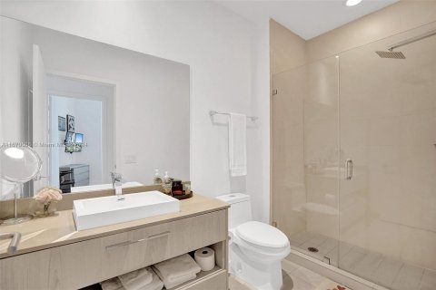 Condo in Hollywood, Florida, 1 bedroom  № 1389697 - photo 30