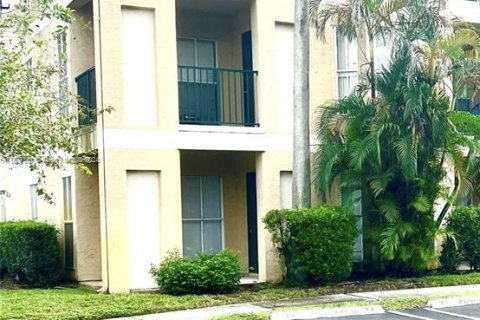 Condo in Coral Springs, Florida, 1 bedroom  № 1389744 - photo 2