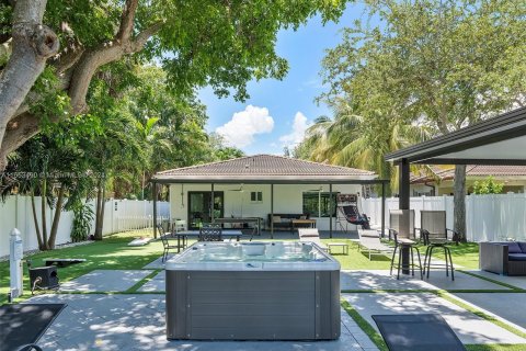 Villa ou maison à vendre à Miami, Floride: 3 chambres, 137.12 m2 № 1374237 - photo 29