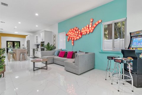 Casa en venta en Miami, Florida, 3 dormitorios, 137.12 m2 № 1374237 - foto 11