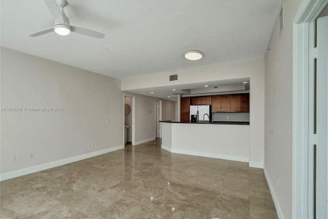 Apartment in North Miami, Florida 2 bedrooms, 148.92 sq.m. № 1364258 - photo 14