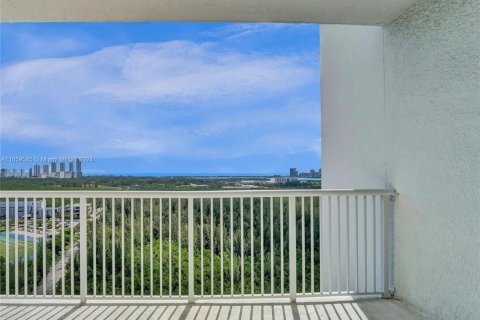 Apartamento en alquiler en North Miami, Florida, 2 dormitorios, 148.92 m2 № 1364258 - foto 1