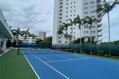 Apartamento en alquiler en North Miami, Florida, 2 dormitorios, 148.92 m2 № 1364258 - foto 22