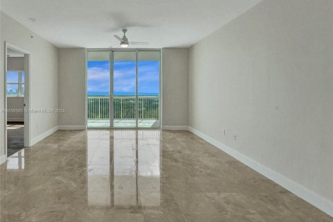 Apartamento en alquiler en North Miami, Florida, 2 dormitorios, 148.92 m2 № 1364258 - foto 2