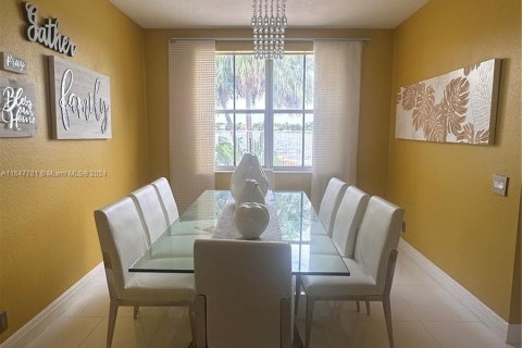 Casa en venta en Weston, Florida, 5 dormitorios, 269.88 m2 № 1333139 - foto 11