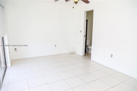 Copropriété à louer à Miami, Floride: 2 chambres, 108.23 m2 № 1364259 - photo 15