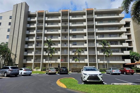 Condominio en venta en Lauderhill, Florida, 2 dormitorios, 117.06 m2 № 1159541 - foto 18