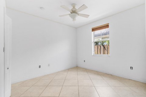 Casa en venta en Doral, Florida, 3 dormitorios, 191.19 m2 № 1091993 - foto 15