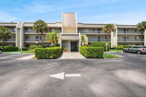 Condominio en venta en Lake Worth, Florida, 1 dormitorio, 72.46 m2 № 1091987 - foto 1