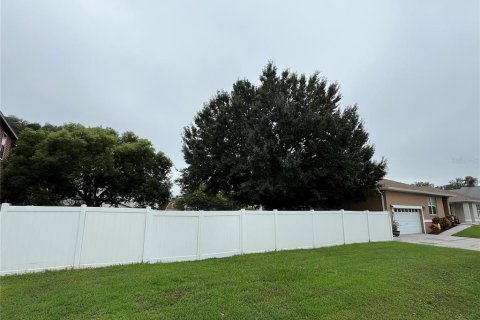 House in New Port Richey, Florida 3 bedrooms, 140.28 sq.m. № 1367714 - photo 2