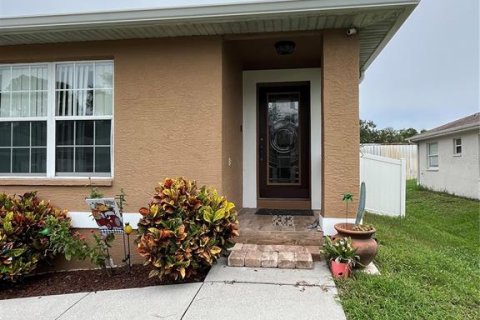 Casa en venta en New Port Richey, Florida, 3 dormitorios, 140.28 m2 № 1367714 - foto 4